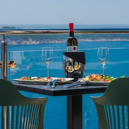Deluxe Cosmopolit Cavtat