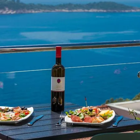 Deluxe Cosmopolit * Cavtat